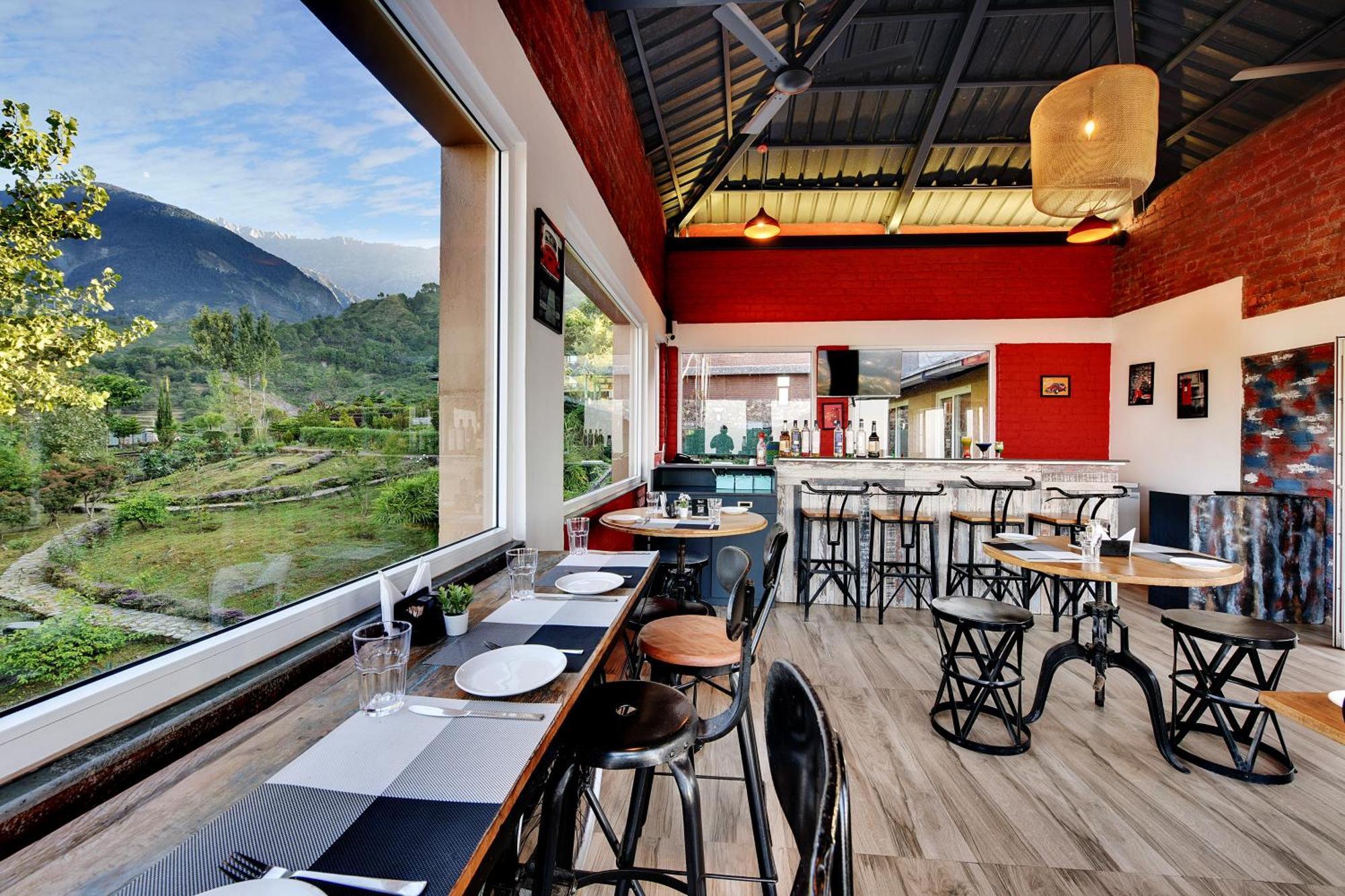 Tiaraa Jujurana Resort & Spa Dharamshala Exteriör bild
