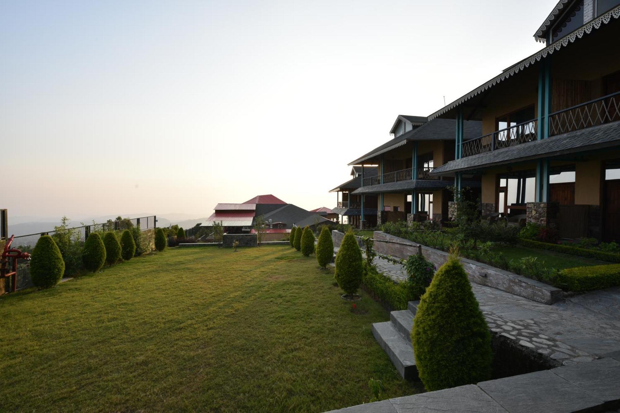 Tiaraa Jujurana Resort & Spa Dharamshala Exteriör bild